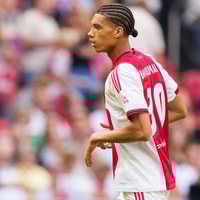 Aaron Bouwman in het shirt van Ajax