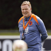 Bondscoach Ronald Koeman tijdens de training