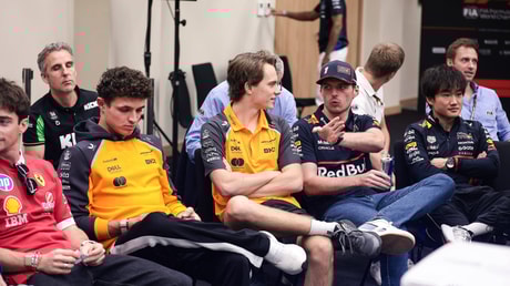 Geen straf na nieuwe kwaliclash Verstappen–Norris, maar fans koken van woede