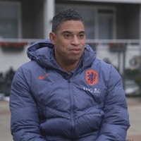 Michael Reiziger voor de camera van ESPN