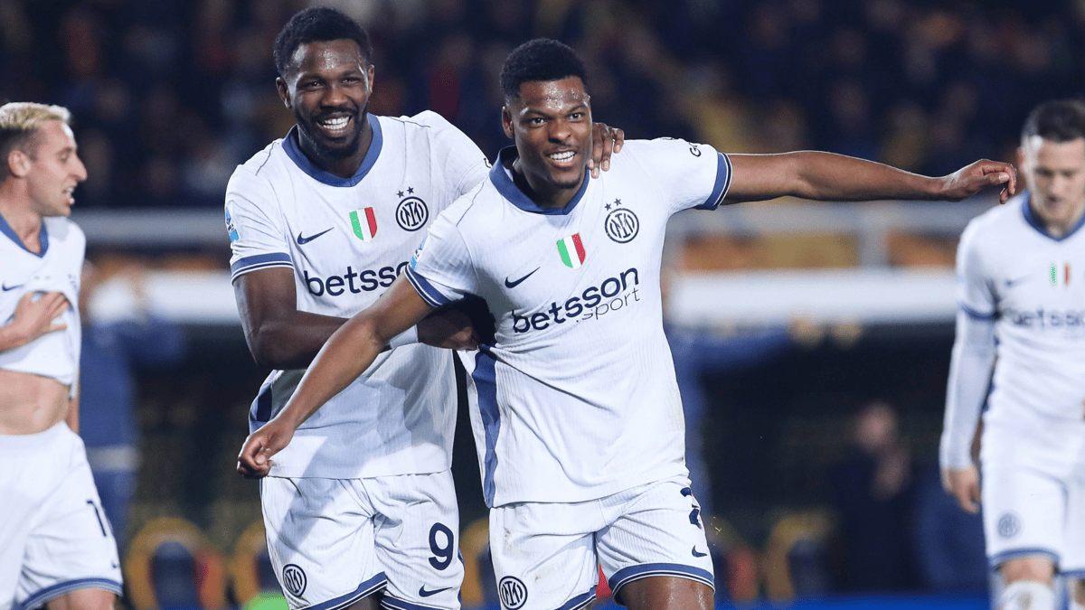 Denzel Dumfries scoort voor Internazionale