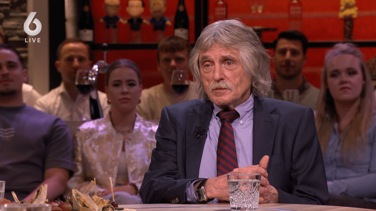 Johan Derksen aan tafel bij Vandaag Inside