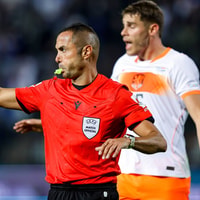 Arbitrage zorgt opnieuw voor nieuw Oranje-opstootje: 'UEFA-maffia!'