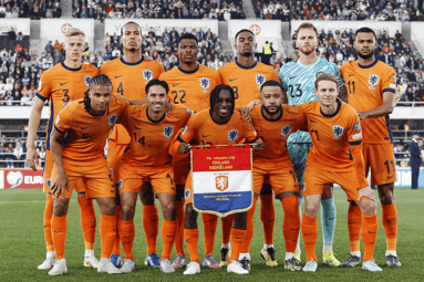 De opstelling van het Nederlands elftal tegen Finland