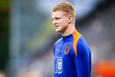 Kees Smit tijdens de training van Jong Oranje