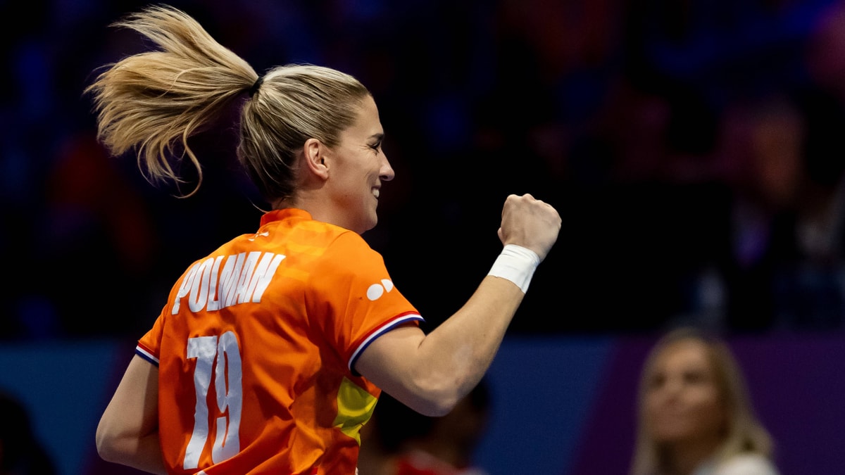 Estavana Polman in actie voor Oranje