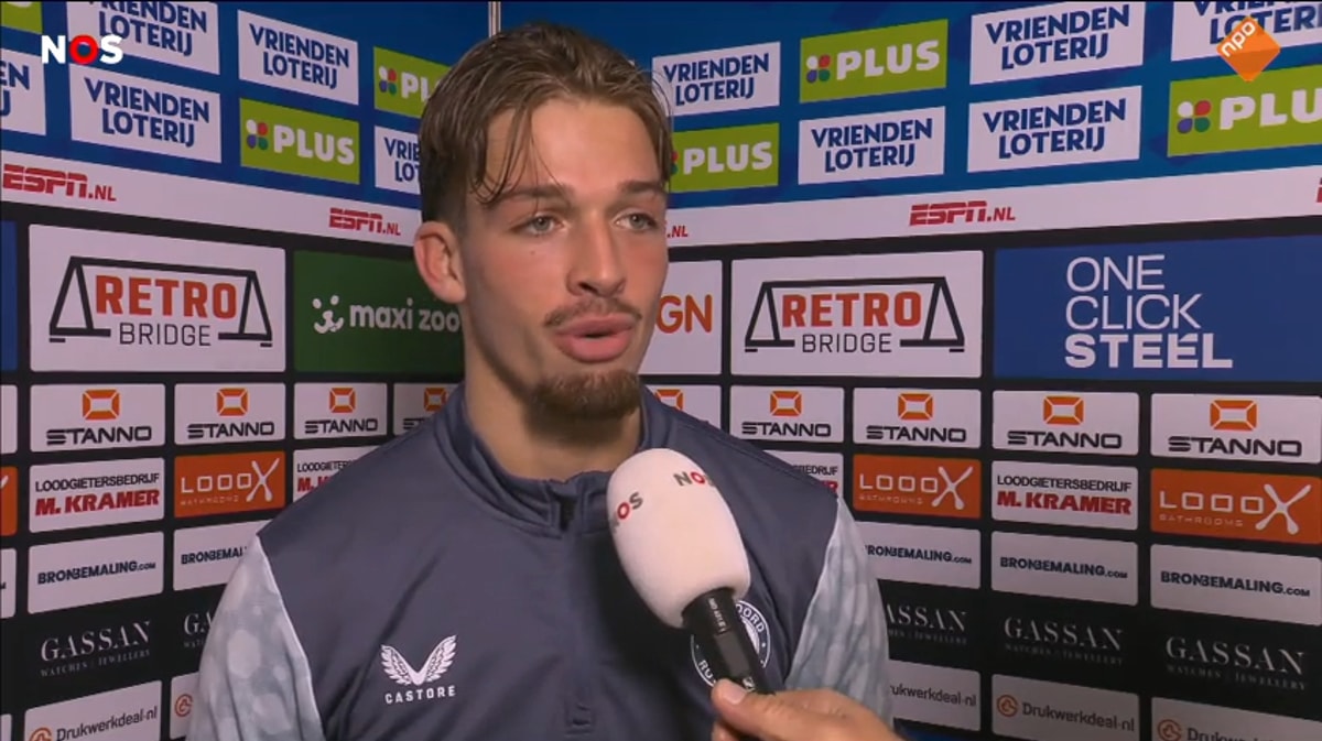 Luciano Valente voor de camera van de NOS