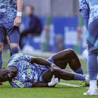 Brian Brobbey raakte geblesseerd tegen PEC Zwolle