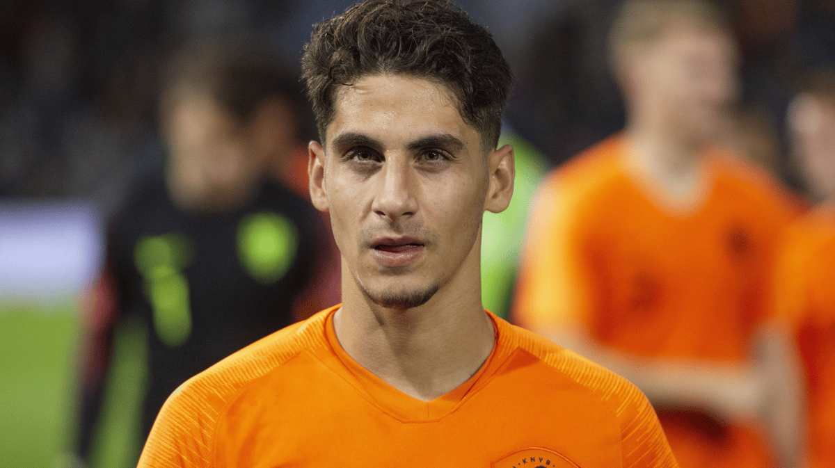 Ludovit Reis in actie voor Oranje O19