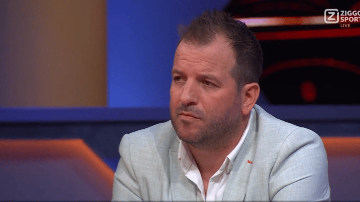 Rafael van der Vaart aan tafel bij Ziggo Sport
