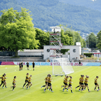 De Oranje Leeuwinnen tijdens de training Zwitserland
