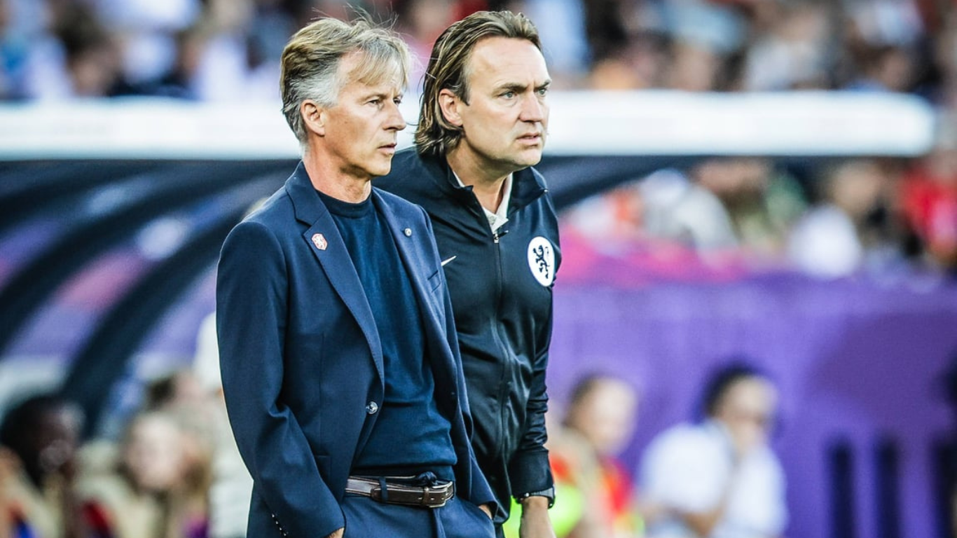 Arvid Smit (rechts) in gesprek met Andries Jonker 