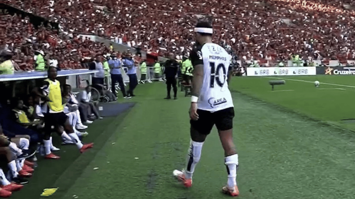 Memphis Depay wordt gewisseld bij Corinthians