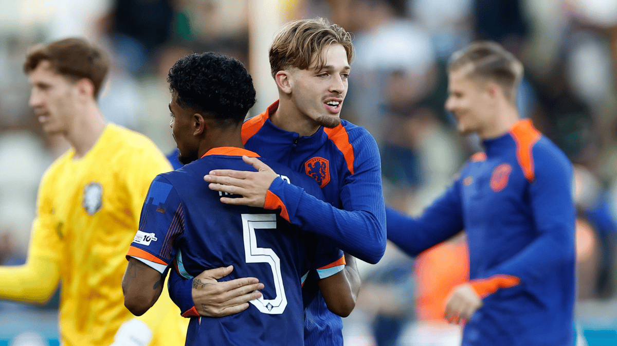Ian Maatsen en Luciano Valente bij Jong Oranje