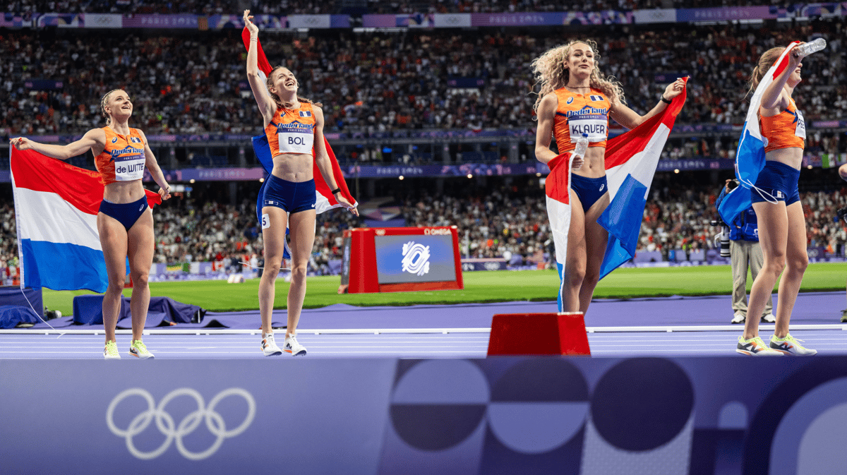 Estafettevrouwen vieren feest