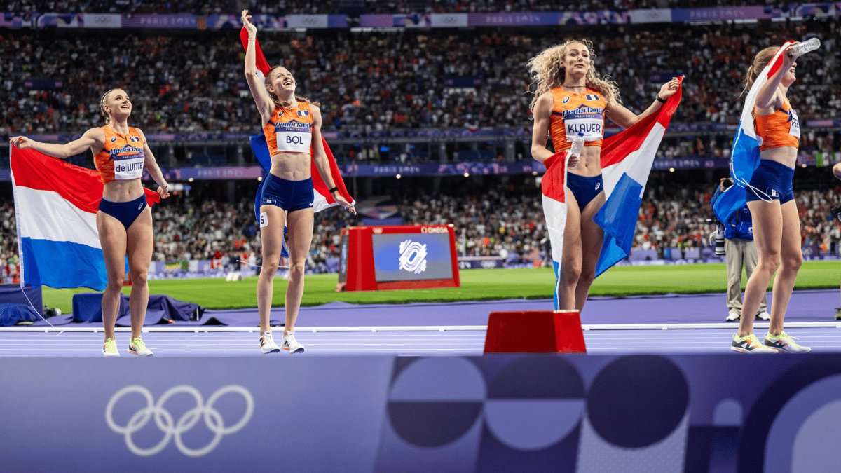 Estafettevrouwen vieren feest