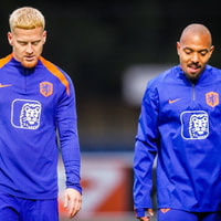 Mexx Meerdink en Donyell Malen bij het Nederlands elftal