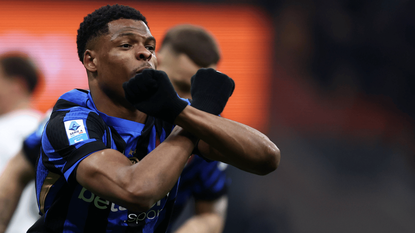 Denzel Dumfries scoort voor Internazionale