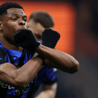 Denzel Dumfries scoort voor Internazionale