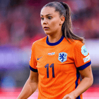 Lieke Martens in actie voor de Oranje Leeuwinnen