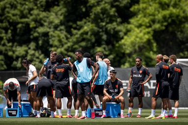 Het Nederlands elftal op de training in New York.