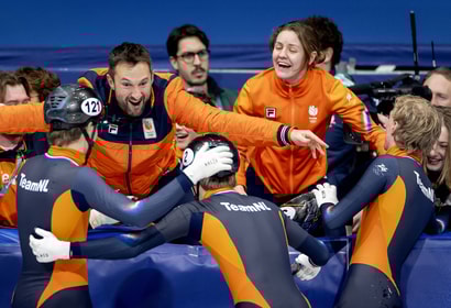 Niels Kerstholt viert een overwinning met TeamNL