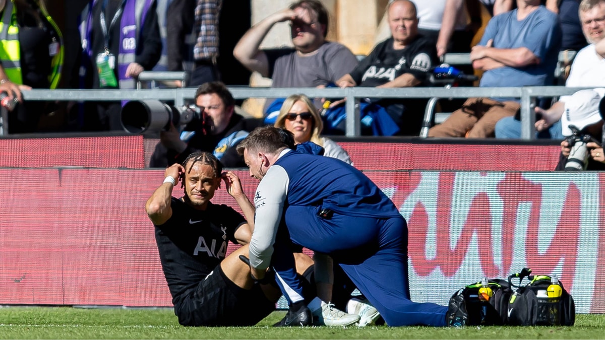 Xavi Simons geblesseerd