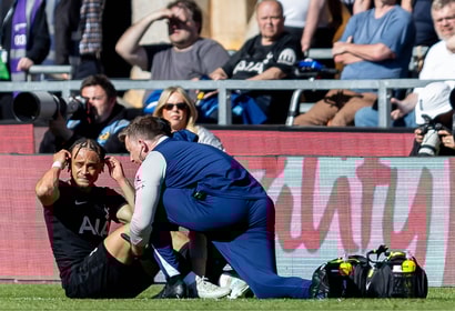 Xavi Simons geblesseerd