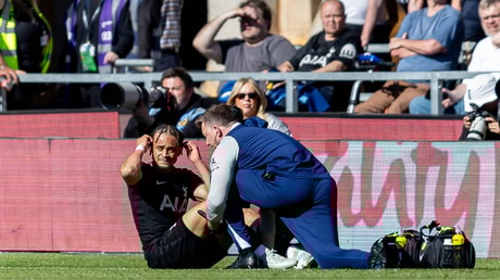 Xavi Simons geblesseerd