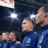 Het Nederlands elftal vlak voor de aftrap tegen Duitsland in de Nations League