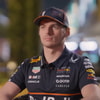 Max Verstappen voor de camera van de F1