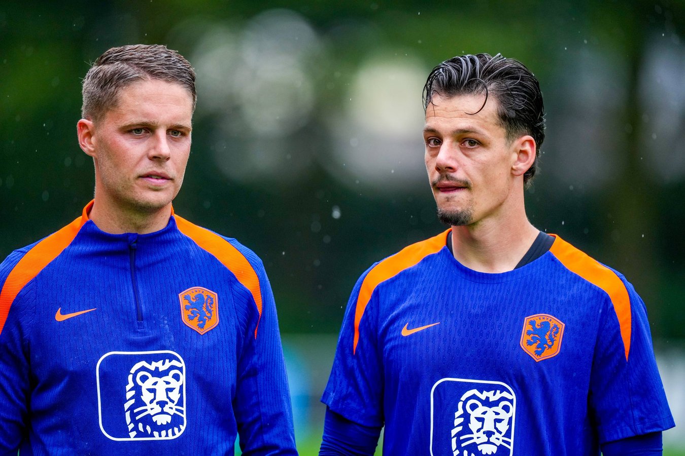 Joey Veerman (links) en Nick Olij bij het Nederlands elftal