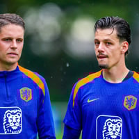 Joey Veerman (links) en Nick Olij bij het Nederlands elftal