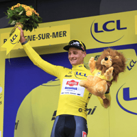 Mathieu van der Poel in de gele trui