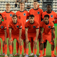 De opstelling van Oranje O19 op het EK tegen Duitsland