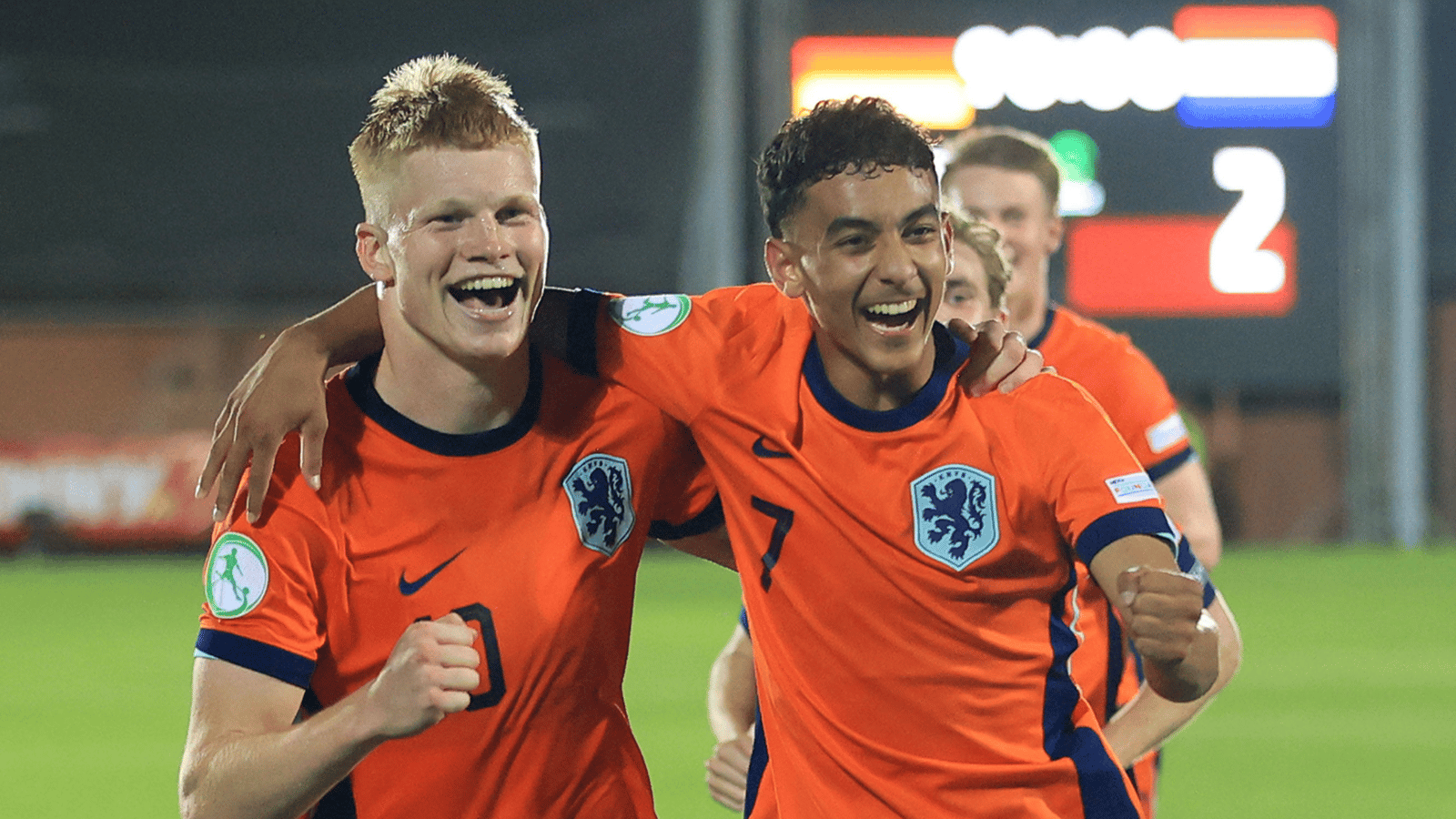 Oranje O19 viert feest