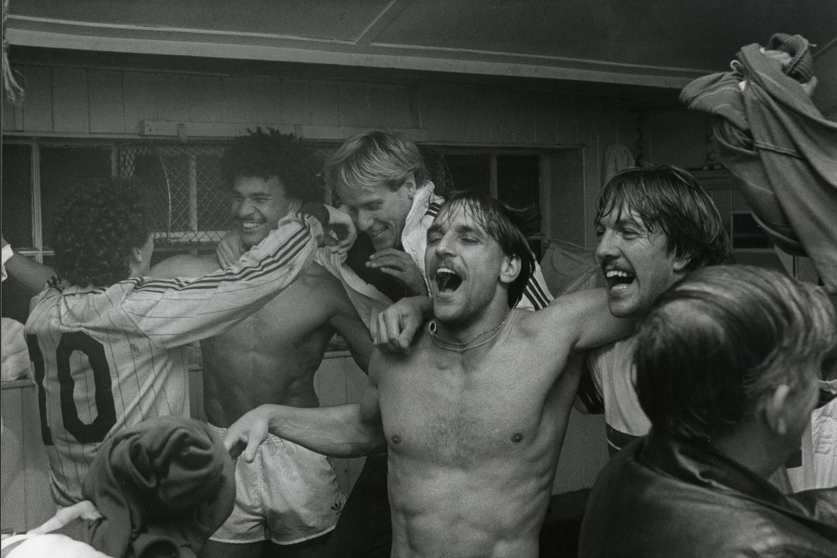 De spelers van Nederland vieren 'Het Wonder van Dublin'