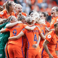 De Oranje Leeuwinnen vieren feest