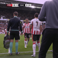 Joey Veerman beukt Ruben van Bommel