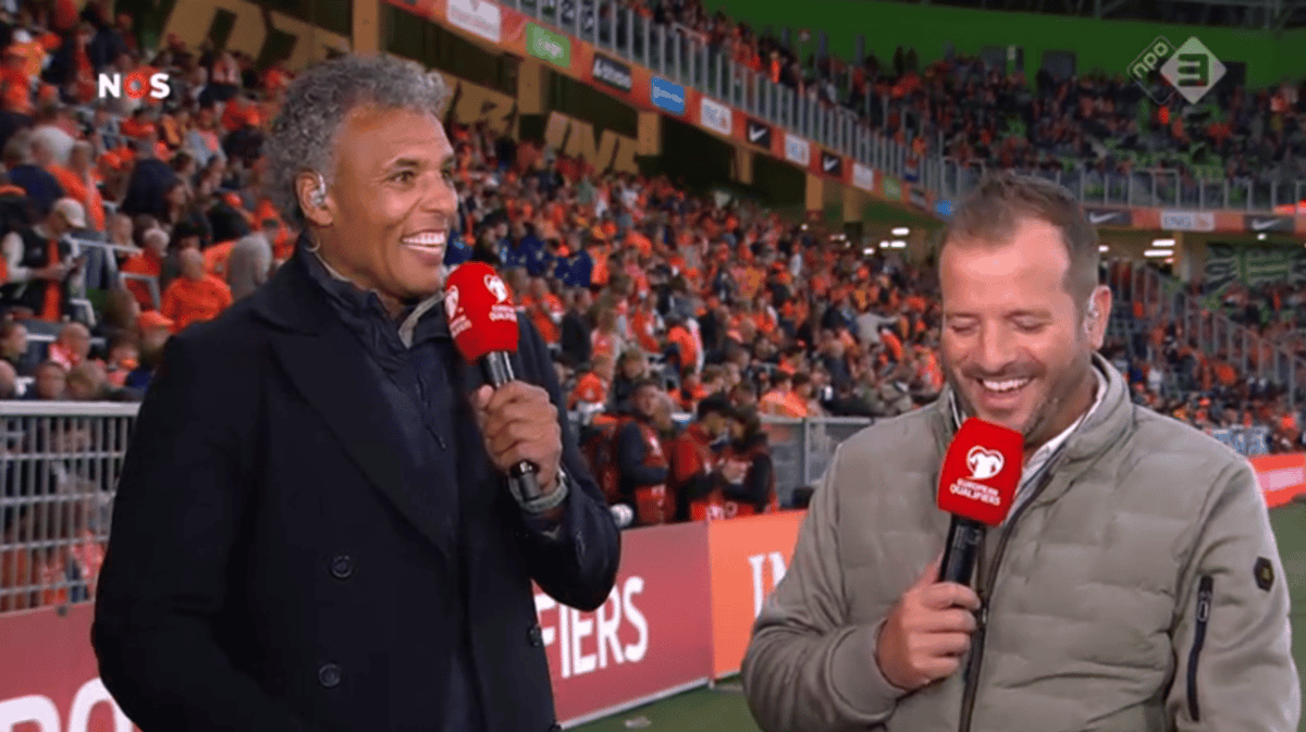Pierre van Hooijdonk en Rafael van der Vaart bij de NOS