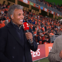 Pierre van Hooijdonk en Rafael van der Vaart bij de NOS