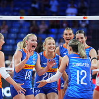 De Nederlandse volleybalsters zijn uitgeschakeld op het EK.
