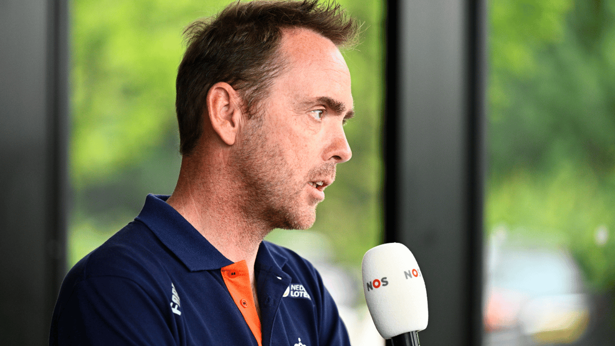 Koos Moerenhout, bondscoach van de Nederlandse wielrenners