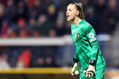 Daphne van Domselaar, Oranje Leeuwinnen, doelvrouw, Arsenal