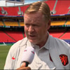 Ronald Koeman voor de camera van de NOS