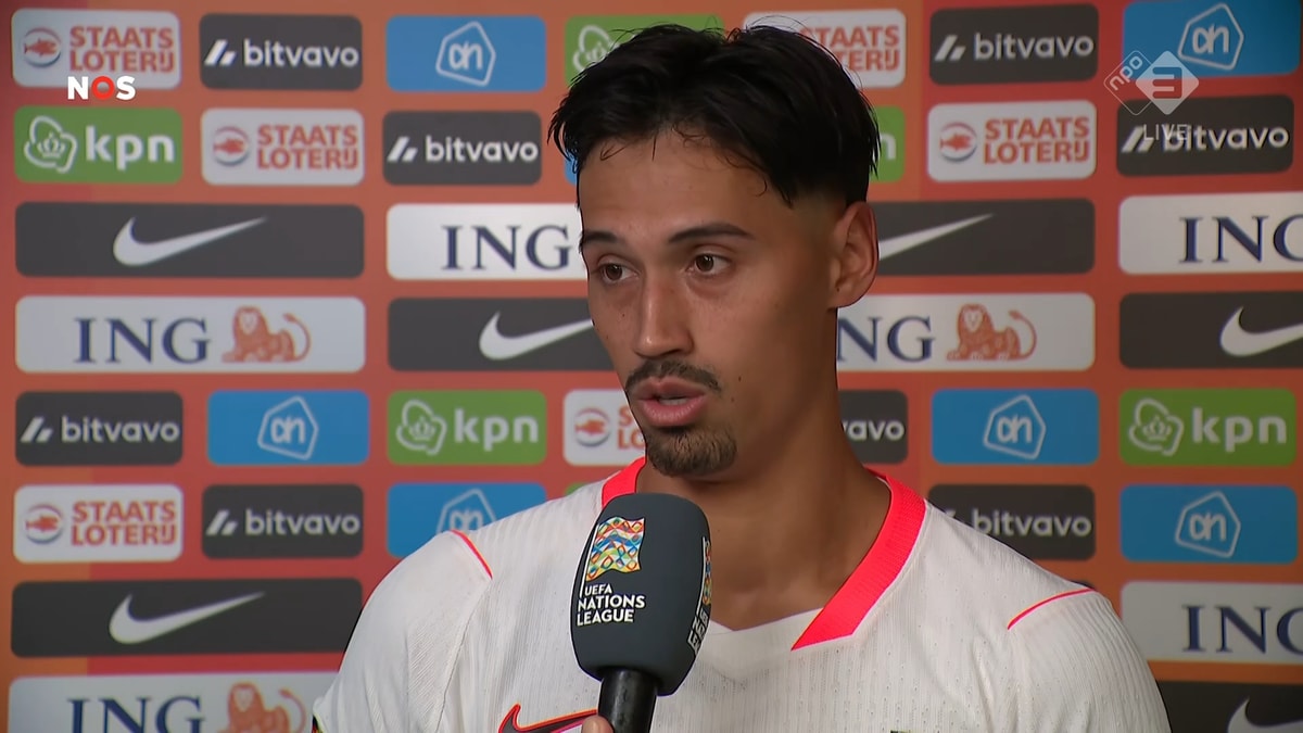 Tijjani Reijnders voor de camera van de NOS