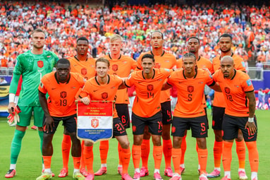 De opstelling van het Nederlands elftal tegen Tunesië