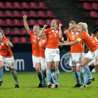 Manoe Meulen, Claudia van den Heiligenberg, Annemieke Kiesel-Griffioen, Petra Hogewoning, Dyanne Bito, Daphne Koster