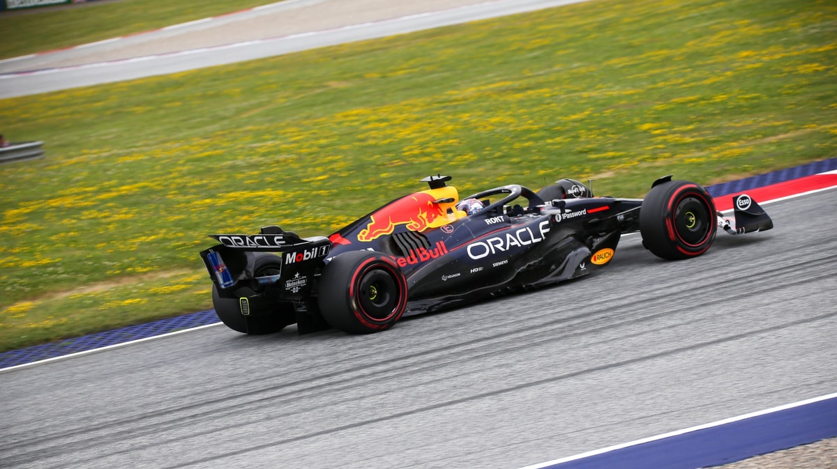 Max Verstappen in de RB21