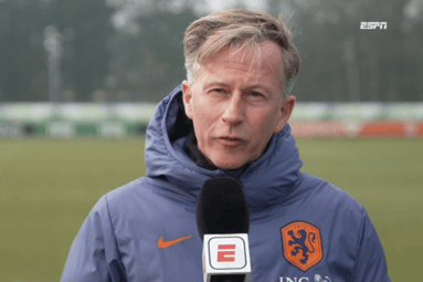 Andries Jonker, bondscoach van de Oranje Leeuwinnen